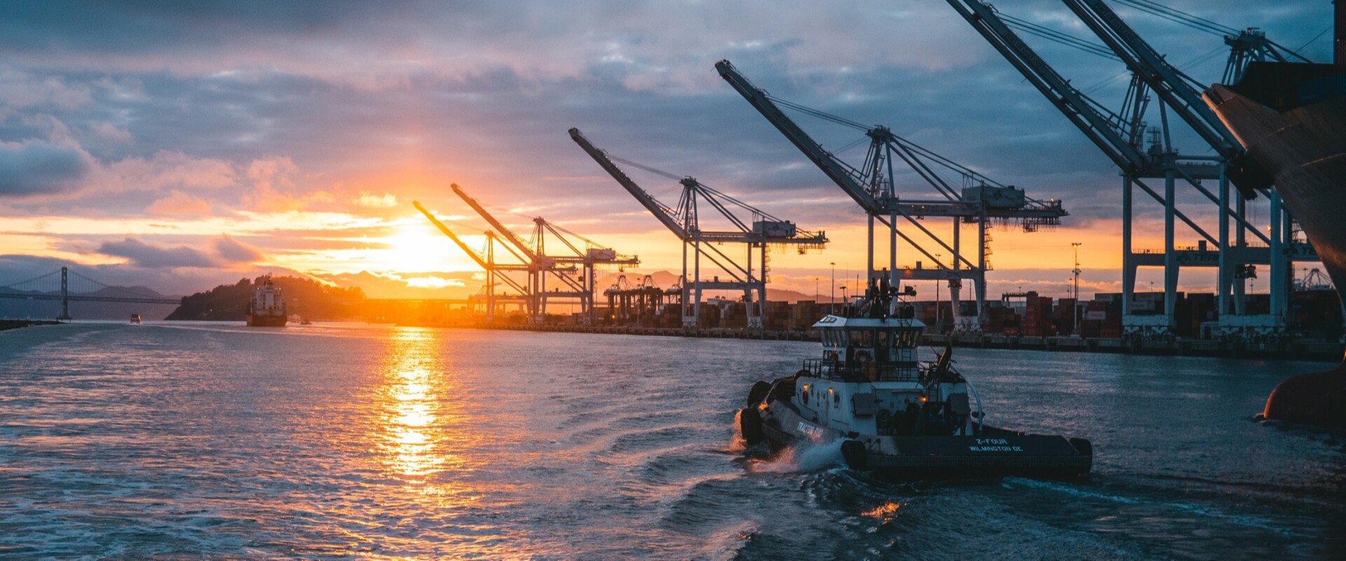 Servicio de limpieza de tanques de barcos y plataformas